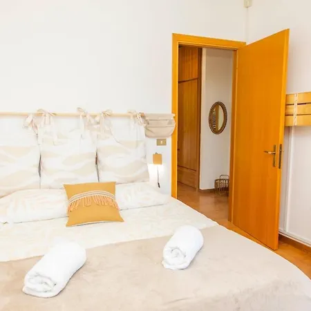 Rosellina Gialla Assisi Oasi Di Pace In Collina Apartman San Vitale