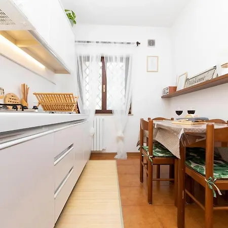 Rosellina Gialla Assisi Oasi Di Pace In Collina Apartman *