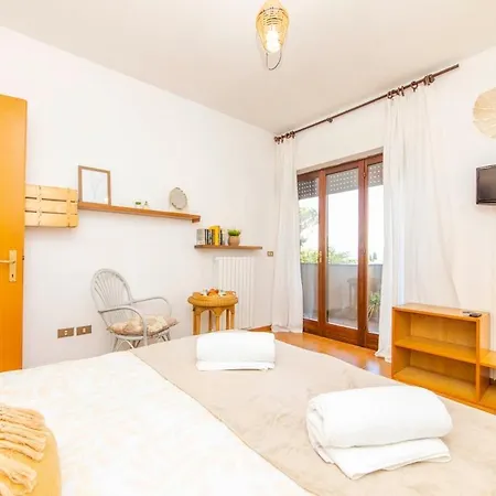 Rosellina Gialla Assisi Oasi Di Pace In Collina Διαμέρισμα *